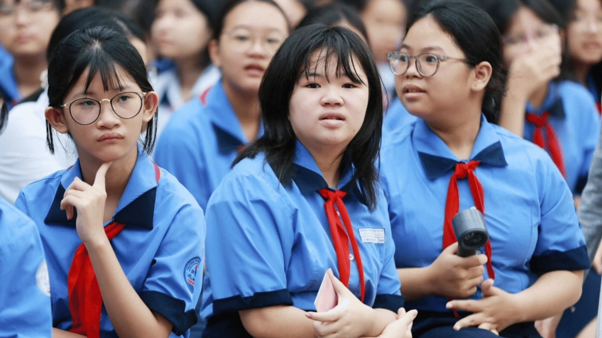 Phụ huynh phản ứng vì con phải học thứ bảy