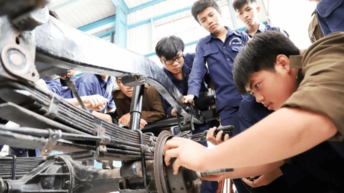 Tinh gọn trường nghề ra sao?