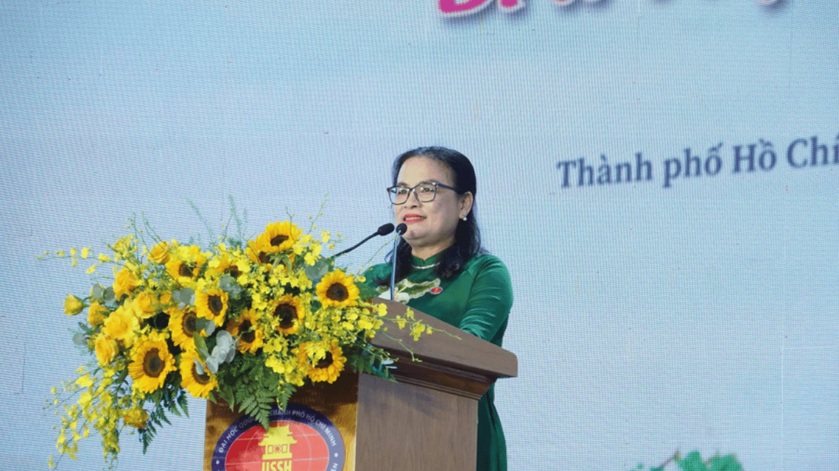 Hiệu trưởng gửi tới tân sinh viên thông điệp ‘kép’ về nghề nghiệp