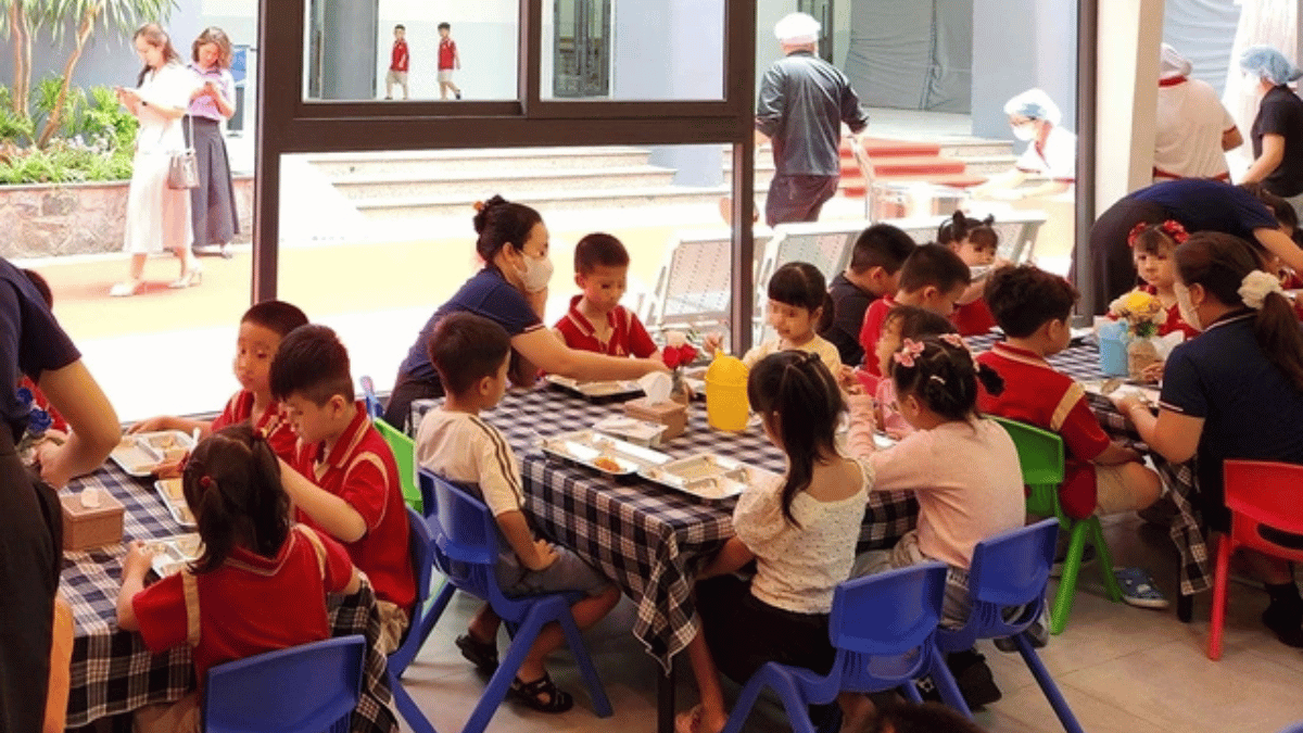 Giáo viên chuyển dịch từ tư sang công: Trường mầm non gặp khó