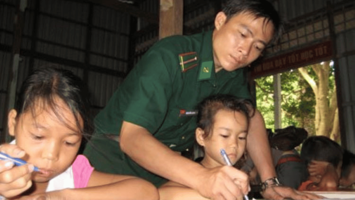 Đa dạng mô hình, sáng tạo cách làm trong công tác xóa mù chữ