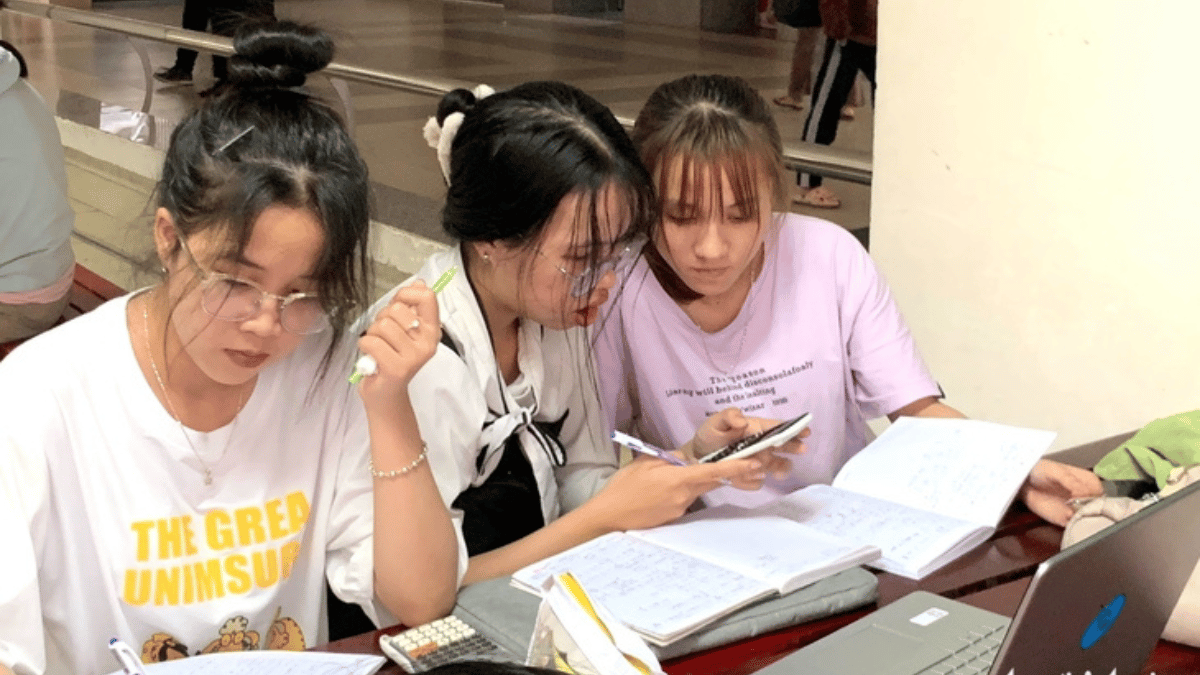 Giờ học bắt đầu từ 6h30, thậm chí 6h, có phù hợp sinh viên ngày nay?