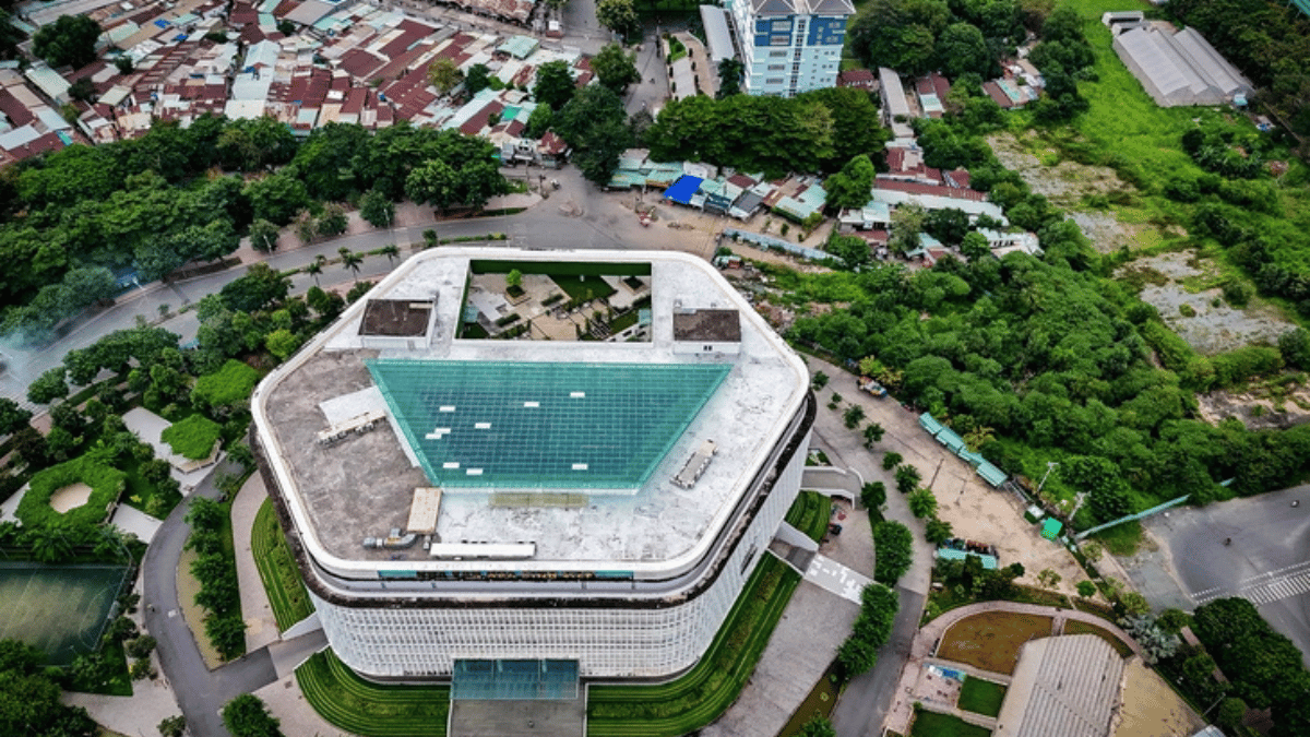 Làm gì để dời trường đại học ra ngoại thành?