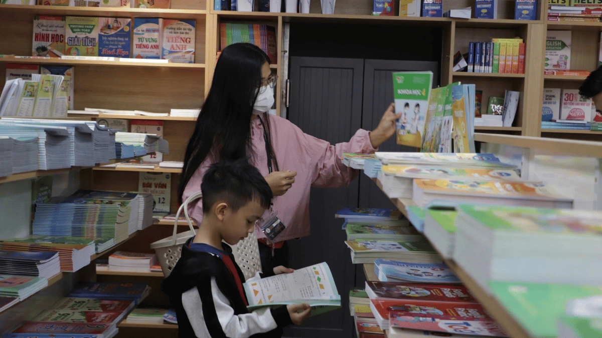 Để không lãng phí các bộ sách giáo khoa hiện hành